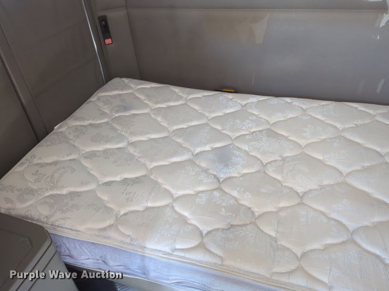 image for item NZ9279 2020 Kenworth T680 semi truck