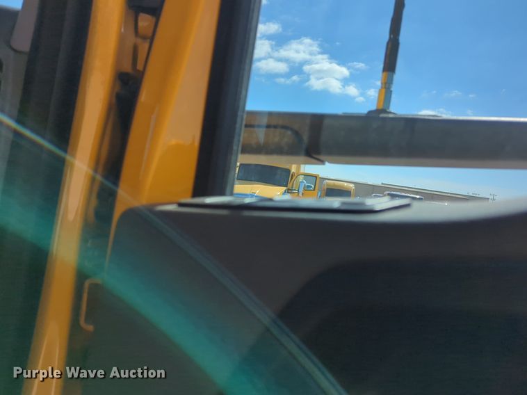 image for item NZ9279 2020 Kenworth T680 semi truck