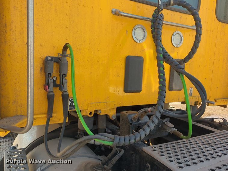 image for item NZ9287 2021 Kenworth  T680 semi truck