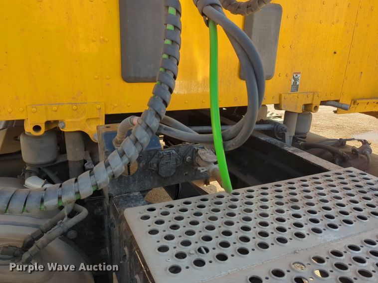 image for item NZ9287 2021 Kenworth  T680 semi truck