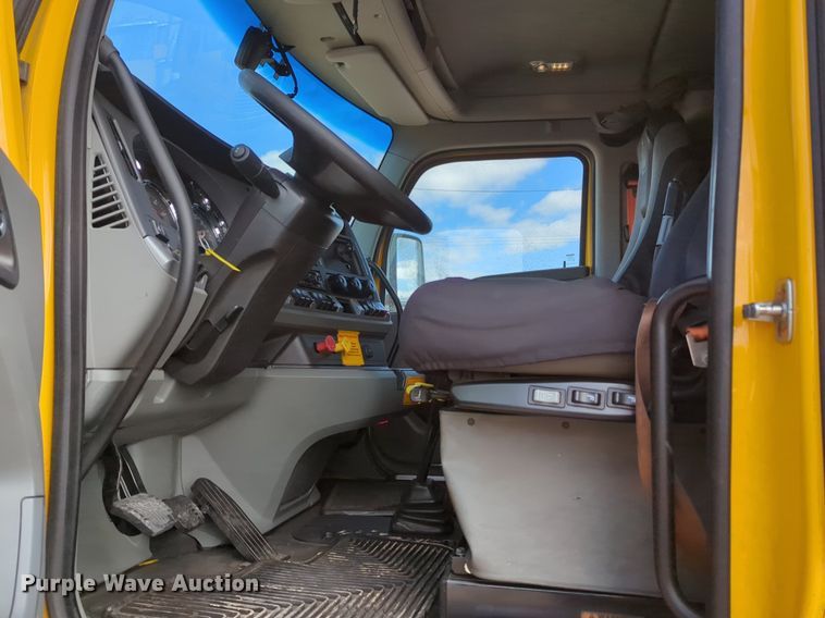 image for item NZ9287 2021 Kenworth  T680 semi truck