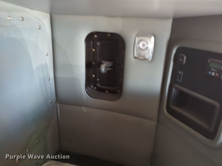 image for item NZ9287 2021 Kenworth  T680 semi truck