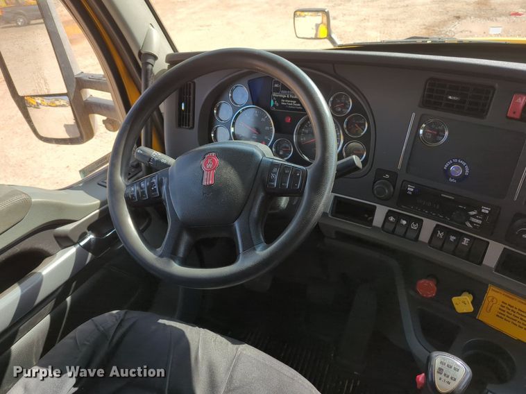 image for item NZ9287 2021 Kenworth  T680 semi truck