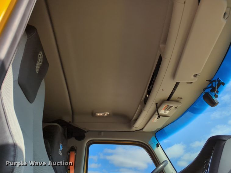 image for item NZ9287 2021 Kenworth  T680 semi truck