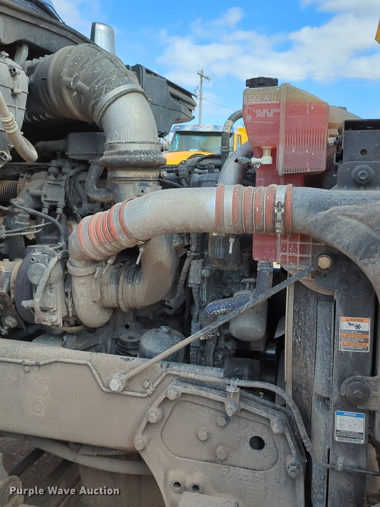 image for item NZ9287 2021 Kenworth  T680 semi truck