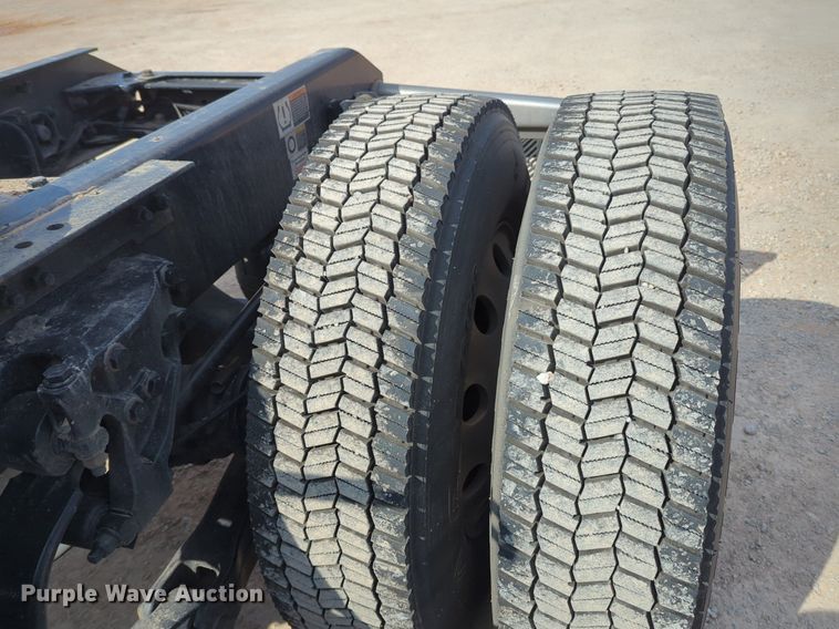 image for item NZ9287 2021 Kenworth  T680 semi truck