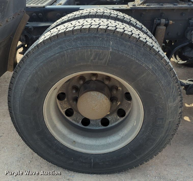 image for item NZ9287 2021 Kenworth  T680 semi truck