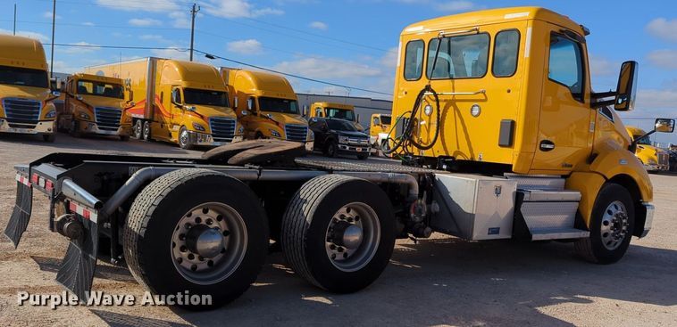 image for item NZ9292 2020 Kenworth T680 semi truck