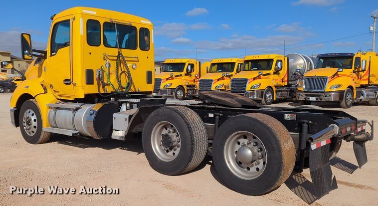 image for item NZ9292 2020 Kenworth T680 semi truck