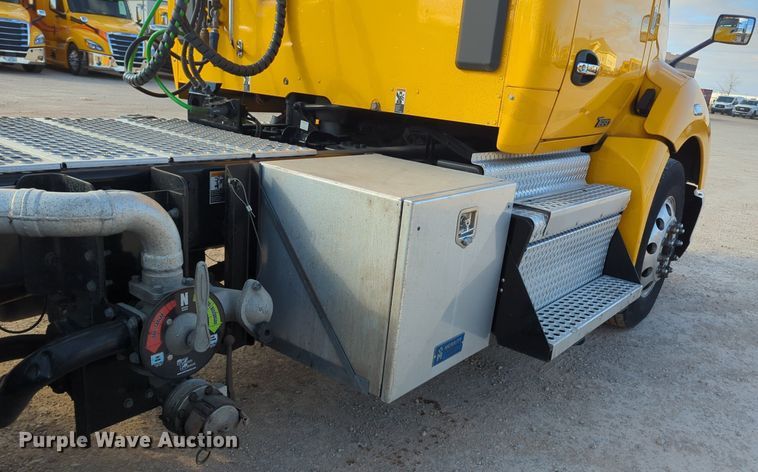 image for item NZ9292 2020 Kenworth T680 semi truck