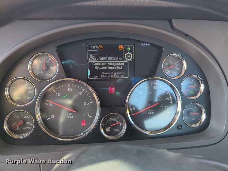 image for item NZ9292 2020 Kenworth T680 semi truck