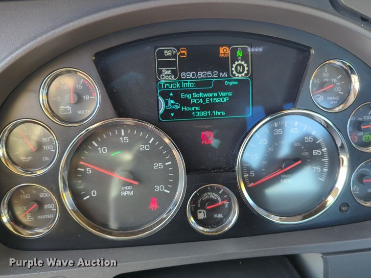 image for item NZ9292 2020 Kenworth T680 semi truck