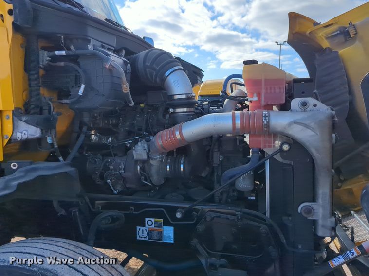 image for item NZ9292 2020 Kenworth T680 semi truck