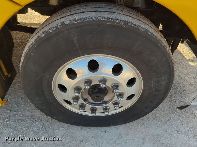 image for item NZ9292 2020 Kenworth T680 semi truck