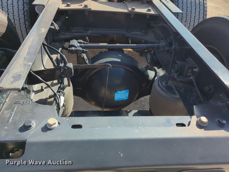 image for item NZ9293 2019 Kenworth T680 semi truck