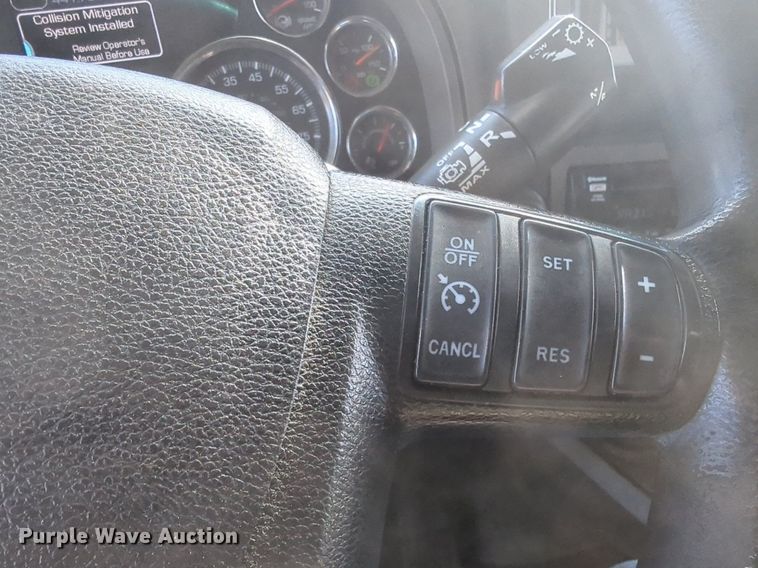 image for item NZ9293 2019 Kenworth T680 semi truck