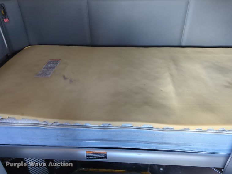 image for item NZ9293 2019 Kenworth T680 semi truck