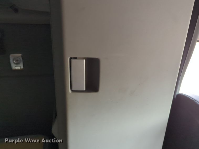 image for item NZ9293 2019 Kenworth T680 semi truck