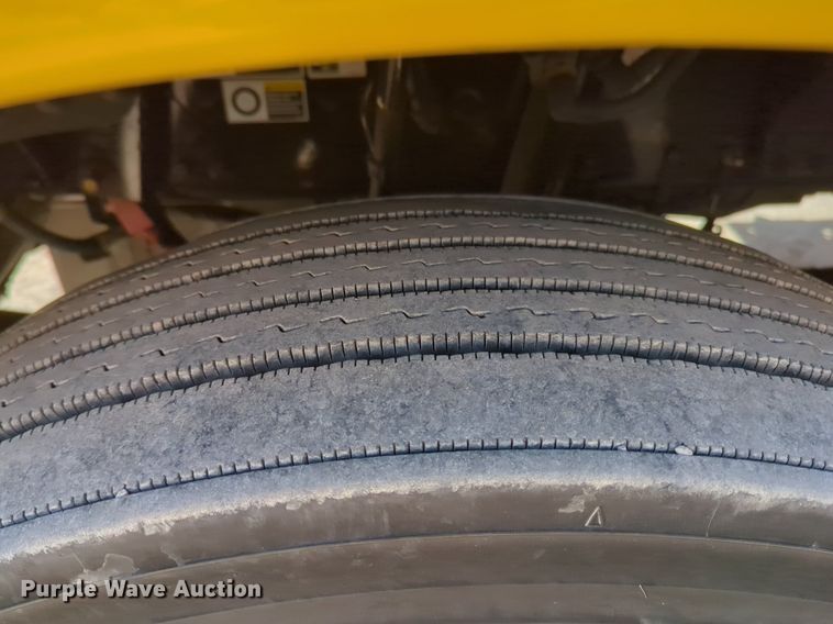 image for item NZ9293 2019 Kenworth T680 semi truck