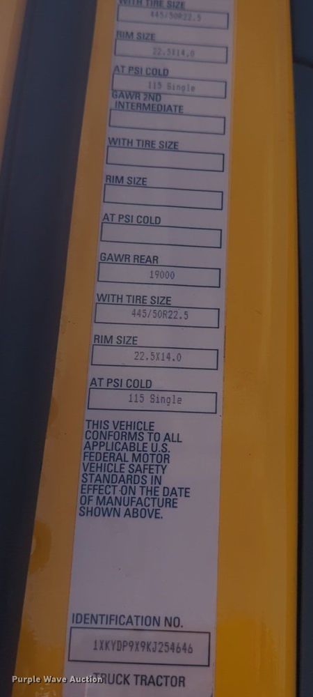 image for item NZ9293 2019 Kenworth T680 semi truck