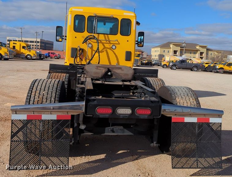 image for item NZ9294 2020 Kenworth T680 semi truck