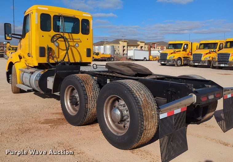 image for item NZ9294 2020 Kenworth T680 semi truck