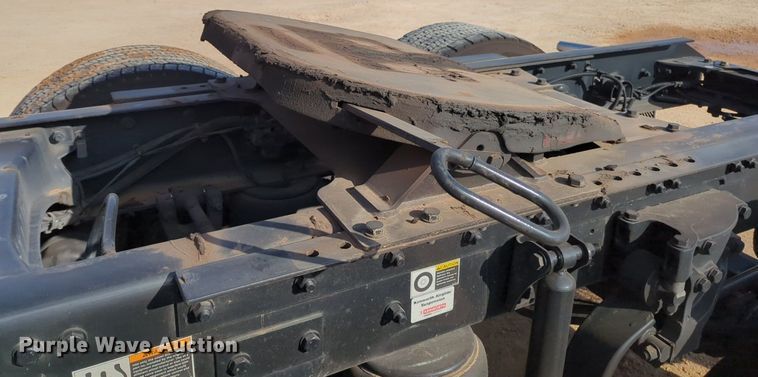 image for item NZ9294 2020 Kenworth T680 semi truck