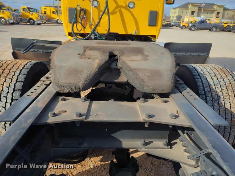 image for item NZ9294 2020 Kenworth T680 semi truck