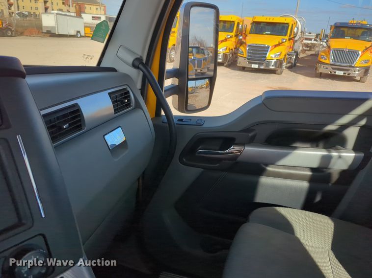 image for item NZ9294 2020 Kenworth T680 semi truck