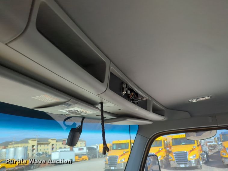 image for item NZ9294 2020 Kenworth T680 semi truck