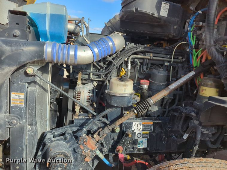 image for item NZ9294 2020 Kenworth T680 semi truck