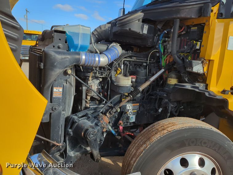 image for item NZ9294 2020 Kenworth T680 semi truck