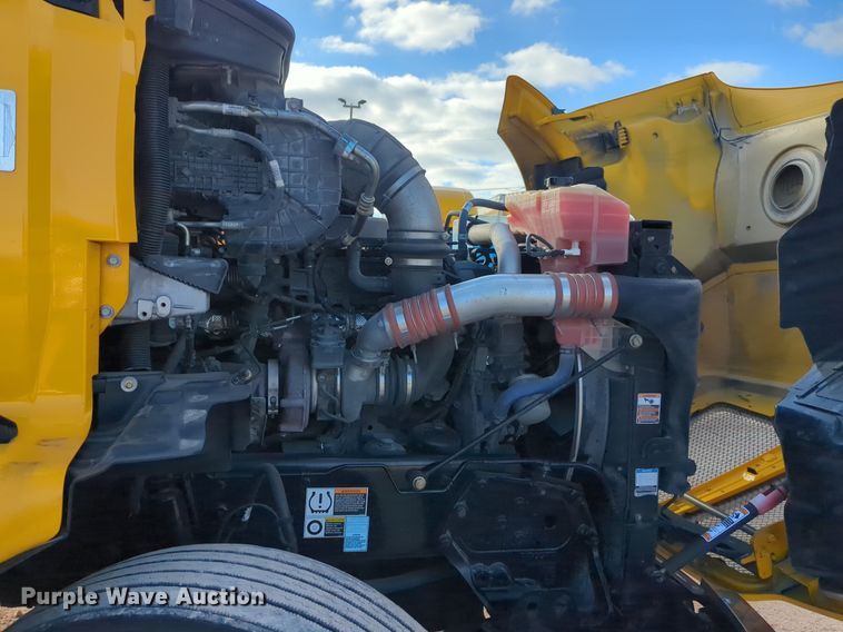 image for item NZ9294 2020 Kenworth T680 semi truck