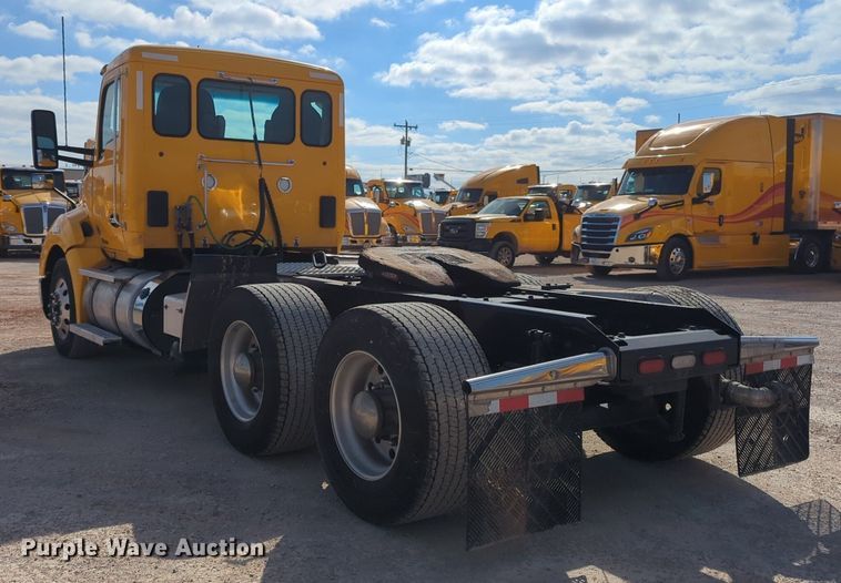 image for item NZ9295 2019 Kenworth T680 semi truck