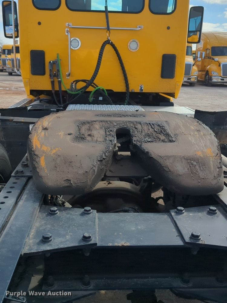 image for item NZ9295 2019 Kenworth T680 semi truck