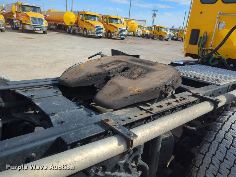 image for item NZ9295 2019 Kenworth T680 semi truck