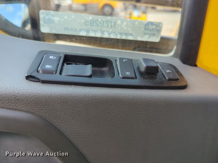 image for item NZ9295 2019 Kenworth T680 semi truck