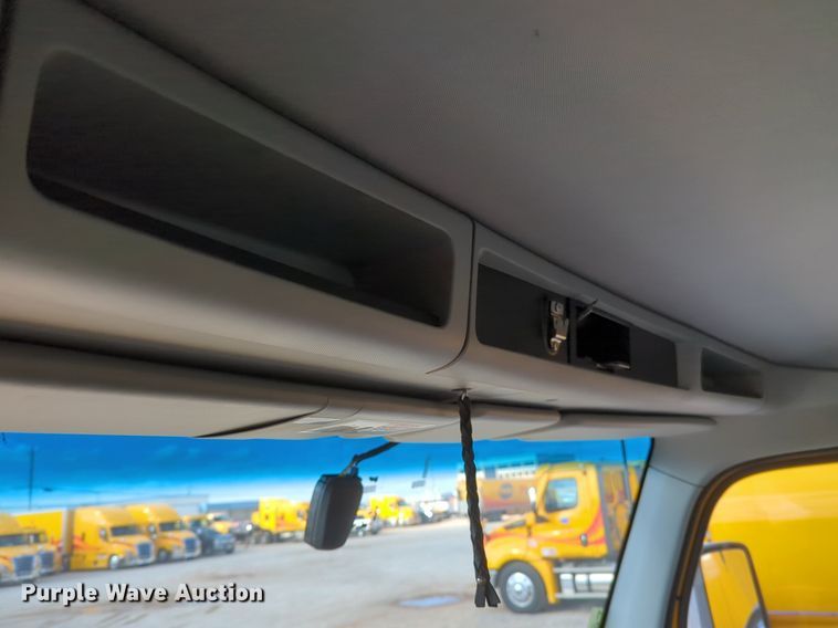 image for item NZ9295 2019 Kenworth T680 semi truck