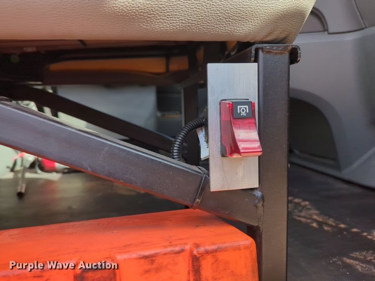 image for item NZ9295 2019 Kenworth T680 semi truck