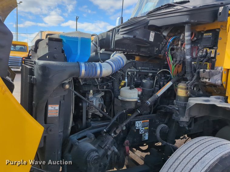 image for item NZ9295 2019 Kenworth T680 semi truck