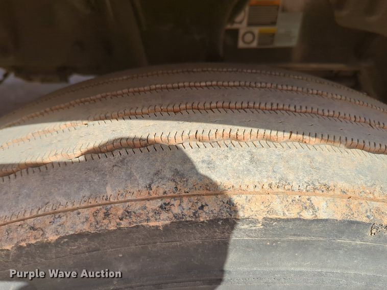 image for item NZ9295 2019 Kenworth T680 semi truck