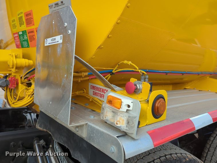 image for item NZ9298 1997 Beall BAST-97-3-SB tank trailer