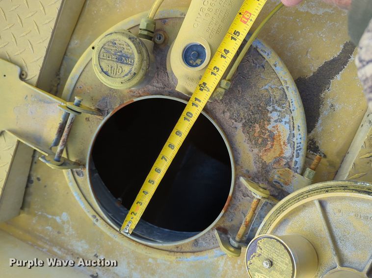 image for item NZ9298 1997 Beall BAST-97-3-SB tank trailer