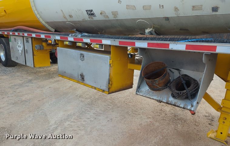 image for item NZ9298 1997 Beall BAST-97-3-SB tank trailer