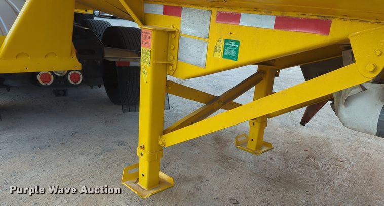 image for item NZ9298 1997 Beall BAST-97-3-SB tank trailer