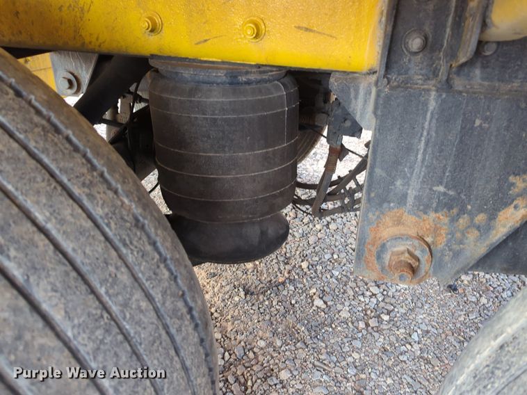 image for item NZ9298 1997 Beall BAST-97-3-SB tank trailer