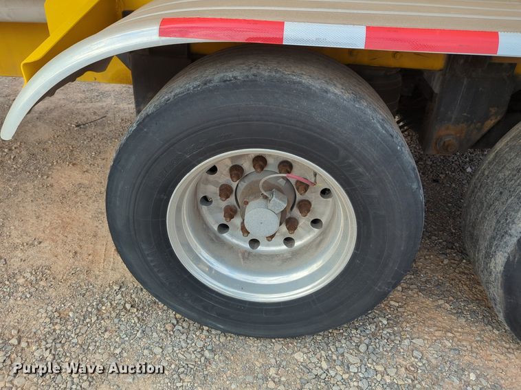 image for item NZ9298 1997 Beall BAST-97-3-SB tank trailer