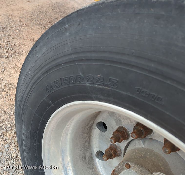 image for item NZ9298 1997 Beall BAST-97-3-SB tank trailer