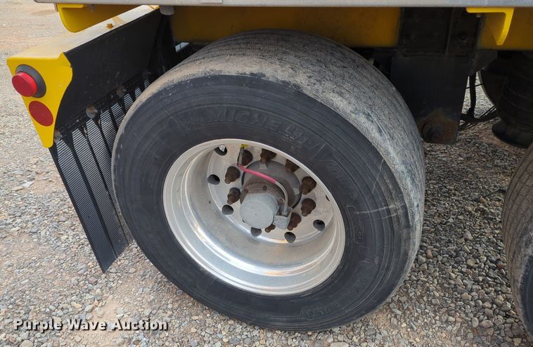 image for item NZ9298 1997 Beall BAST-97-3-SB tank trailer