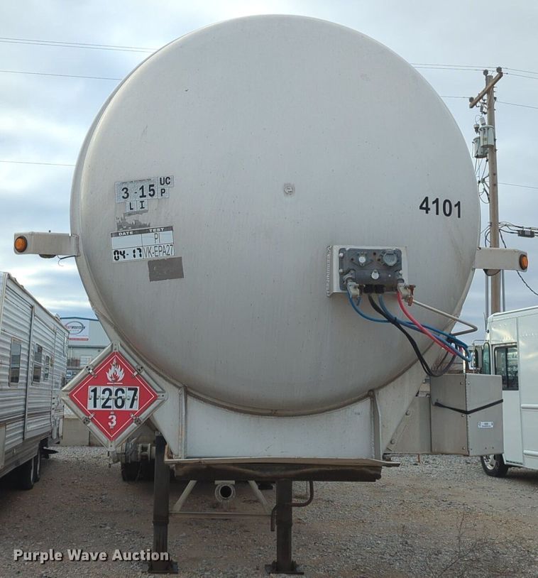 image for item NZ9300 2015 MAC LTT tank trailer